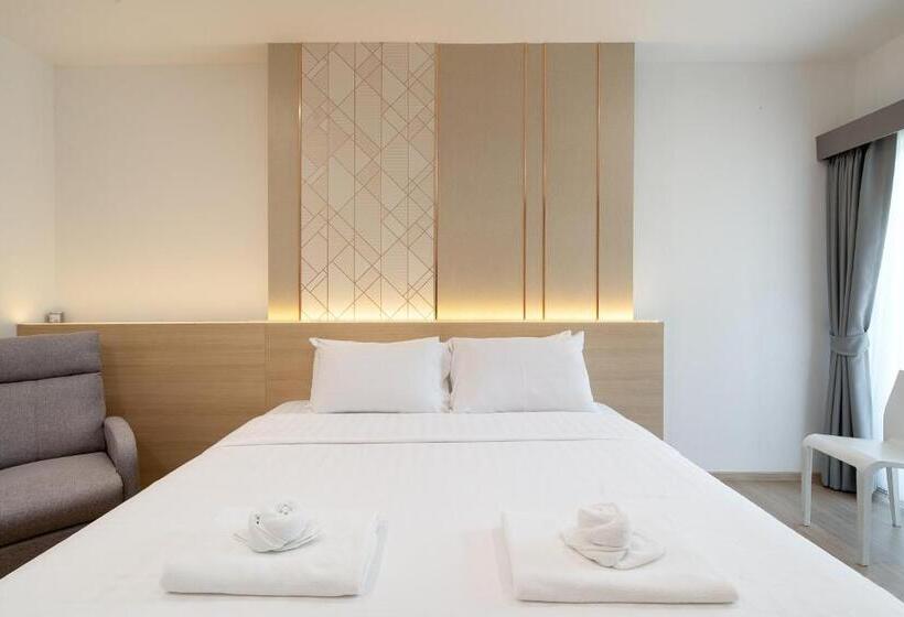 스탠다드 룸 킹사이즈 침대, Riski Residence Ngamwongwan