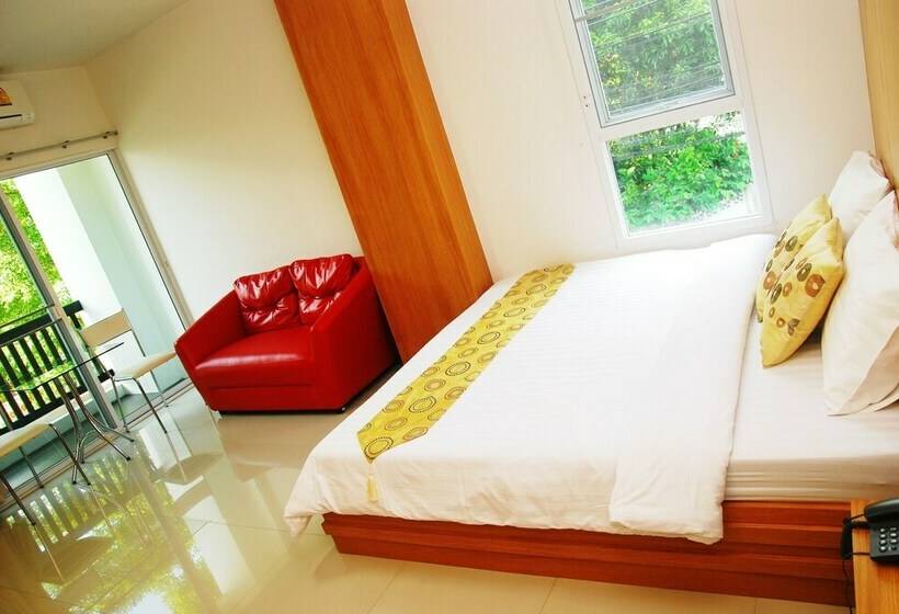 디럭스 룸, Riski Residence Ngamwongwan