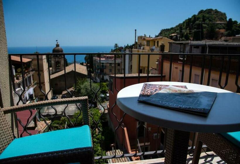 سوییت با چشم‌انداز دریا, Casa Aricò & Shatulle Suites