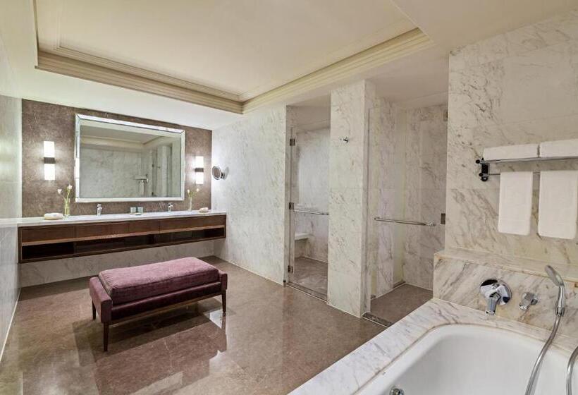 Номер Премиум, Midtown Shangri La, Hangzhou   Around 5 Minutes Walking Distance To West Lake