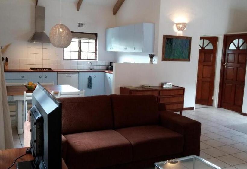 بانگلوی استاندارد, De Molen Guest House