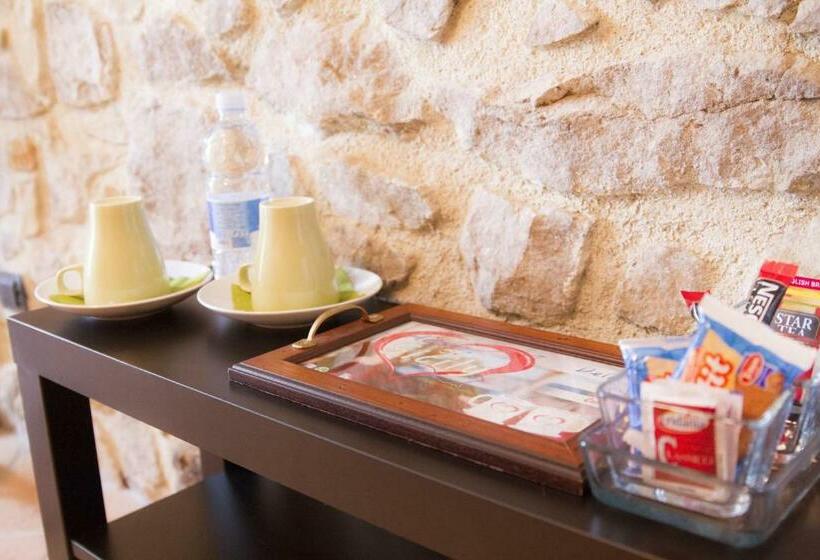 اتاق لوکس, Heart Of Sicily