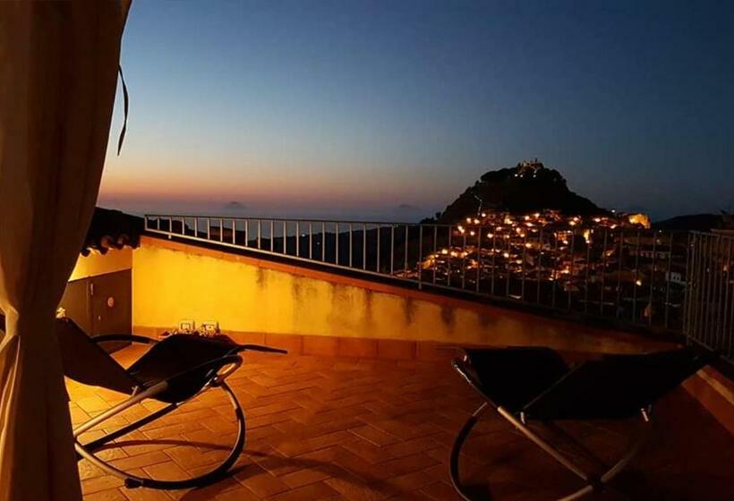 اتاق لوکس, Heart Of Sicily