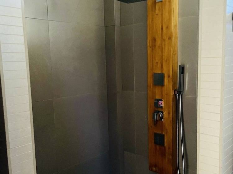 Полулюкс, Speires Suites
