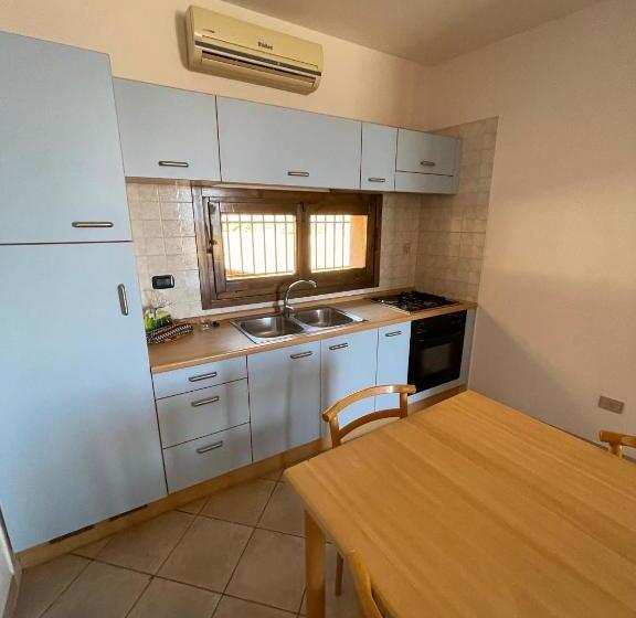Apartamento 2 Dormitórios, Residence Il Borgo Di Porto Corallo