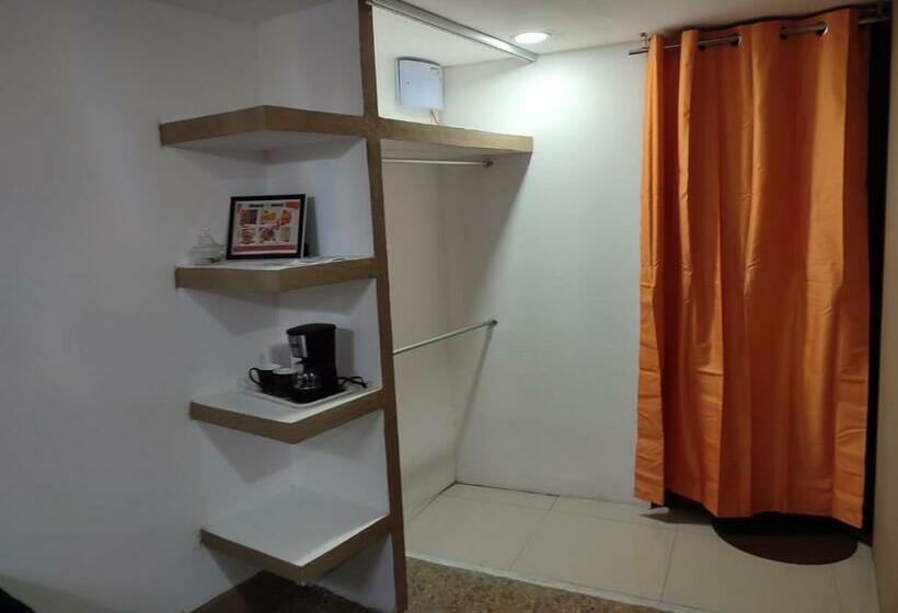 سوییت جونیور لوکس, Hostal Vitta