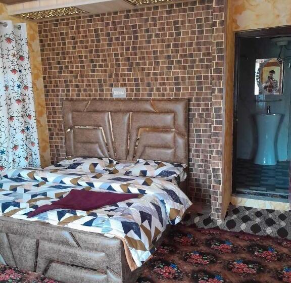 חדר קלאסי לשלושה, O Bareen Home Stay