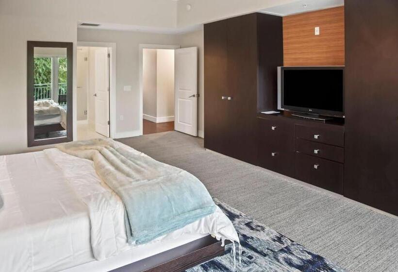 Апартаменты 1 Спальня с Балконом, Upscale Resort Villa In The Heart Of Miami