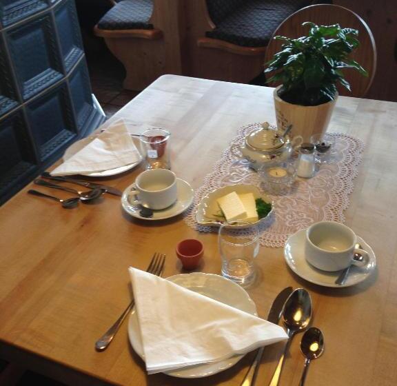 Трехместный Номер Стандарт с Балконом, Alte Rose Gasthaus