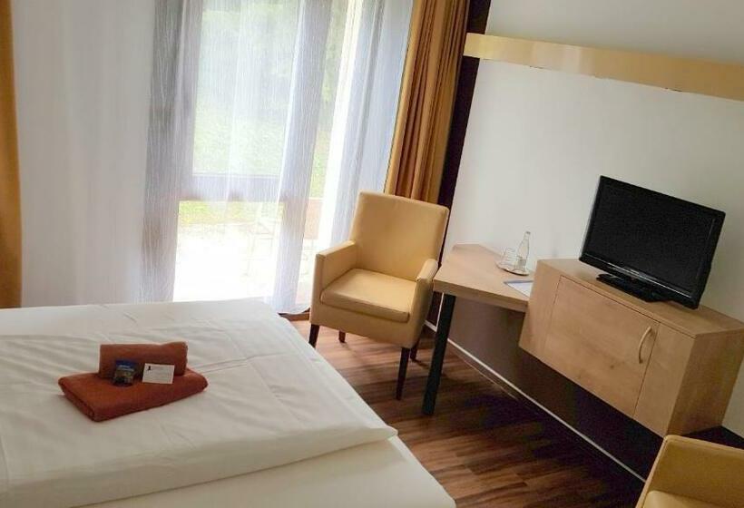 Quarto Estandar, Landhotel & Gasthaus Altenburg
