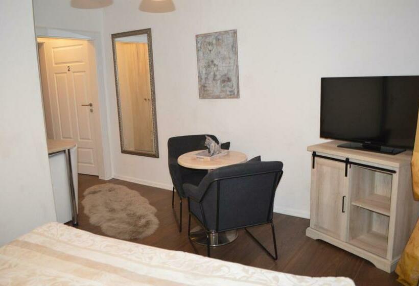 Номер Стандарт, Ulrike S Pension Am Kurpark