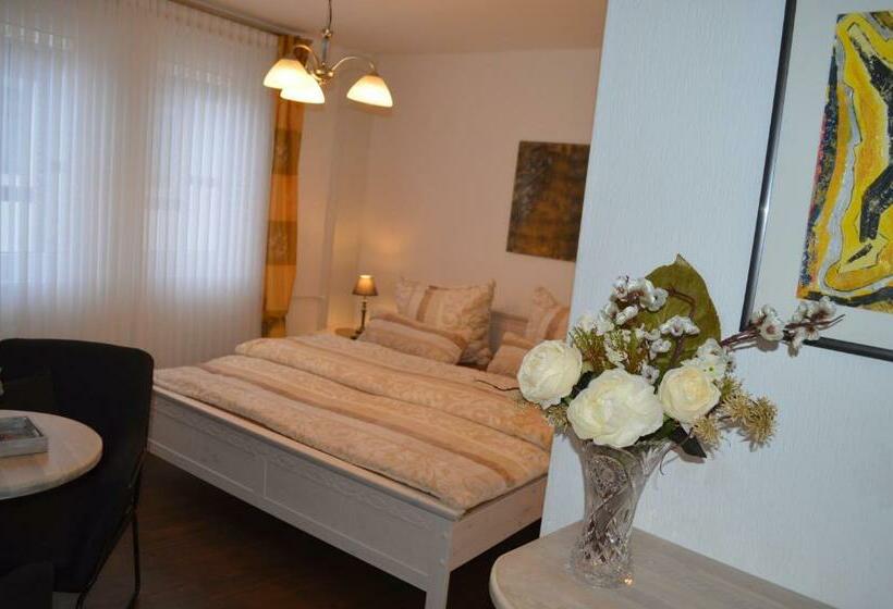 Номер Стандарт, Ulrike S Pension Am Kurpark