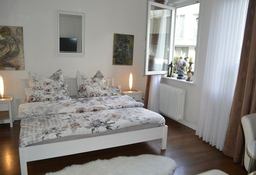 Номер Стандарт, Ulrike S Pension Am Kurpark