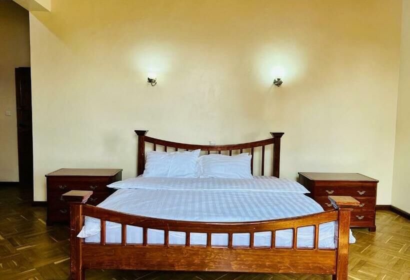 اتاق لوکس, Mahali Muzuri, Arusha
