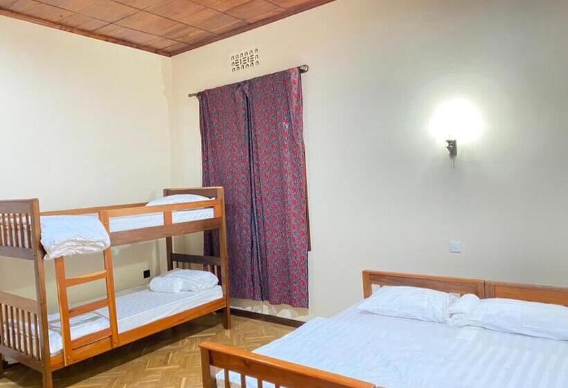 اتاق راحتی سه تخته, Mahali Muzuri, Arusha