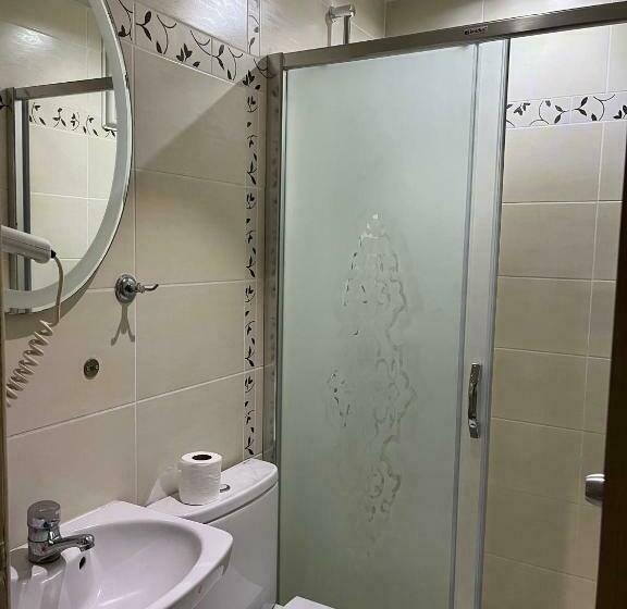 اتاق استاندارد چهار تخته, Ece Han Butik Otel