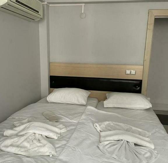 اتاق استاندارد چهار تخته, Ece Han Butik Otel