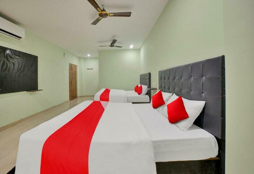 三人经典房间, Spot On Sri Datta Grand Inn
