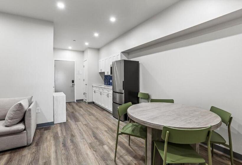 سوییت, Seaport Suites
