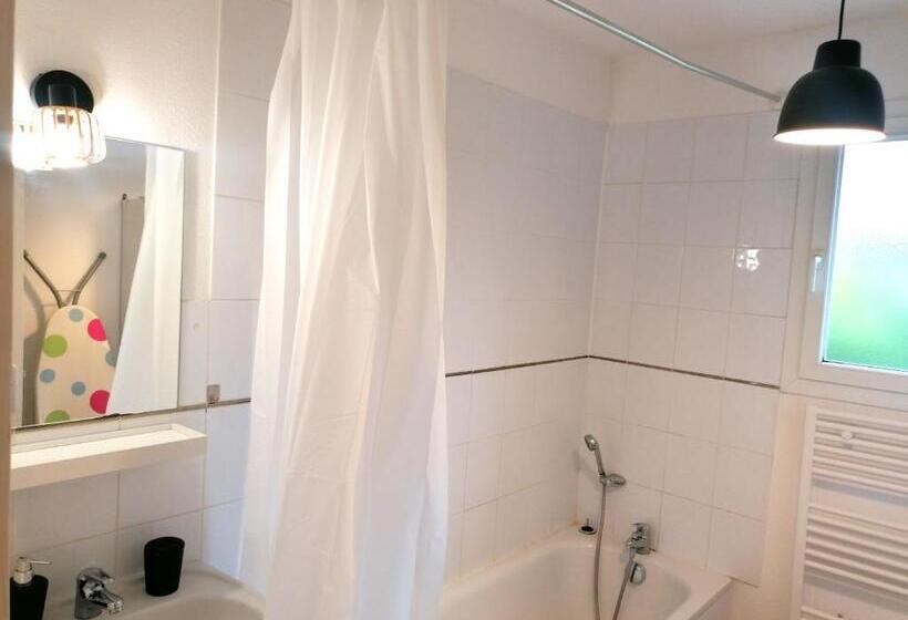 Вилла 2 Спальни, Hôtel Restaurant Platanes   Kb Hotel Group