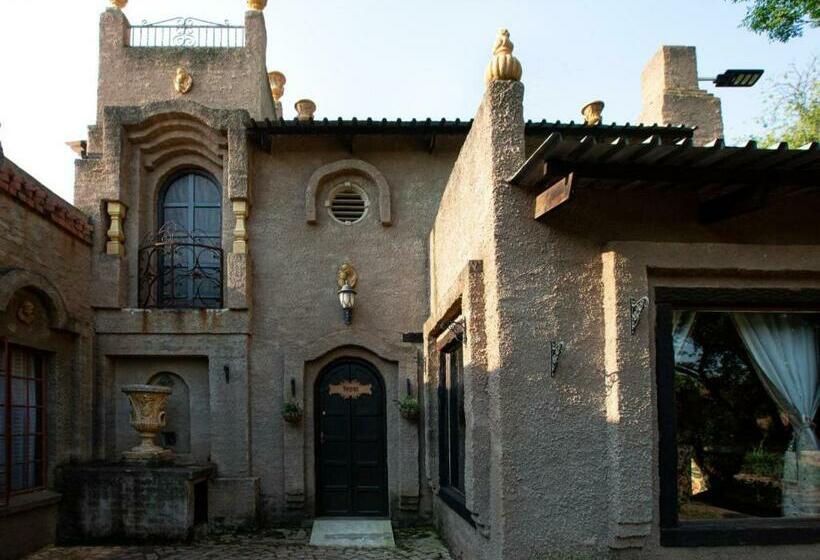 Номер Комфорт, Equeen Inn At Castle Da Angelo