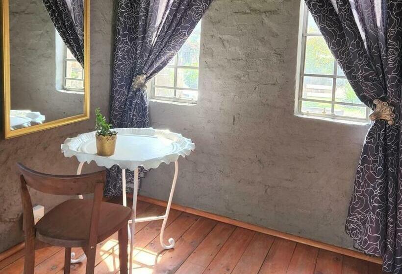 Номер Комфорт, Equeen Inn At Castle Da Angelo