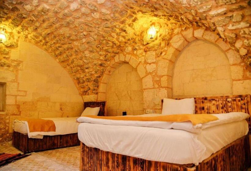 اتاق کلاس بیزنس, Karagül