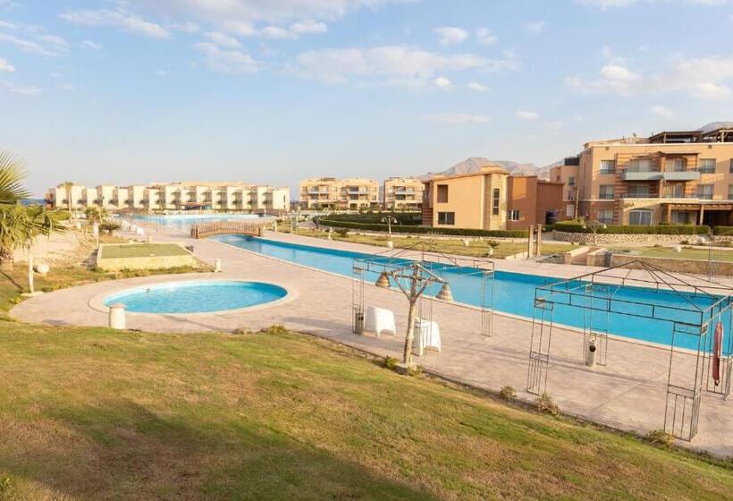 آپارتمان 1 خوابه با چشم‌انداز استخر, شاليه 3 غرف قريه بلومار الدوم عاءلات