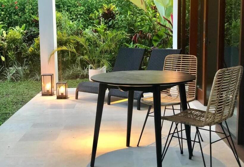 Люкс с Террасой, The White Villas Ubud