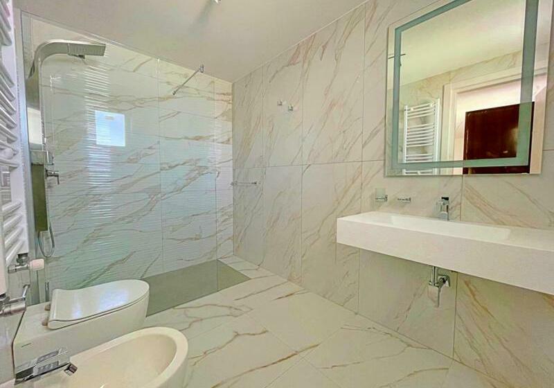 اتاق لوکس, Grotta Saracena Resort