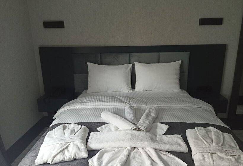 חדר דלוקס, Kurucesme Business