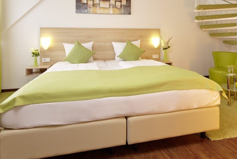 Quarto Familiar, Ante Porta Das Stadt