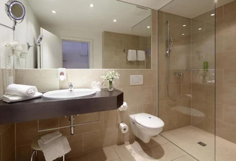 Quarto Familiar, Ante Porta Das Stadt