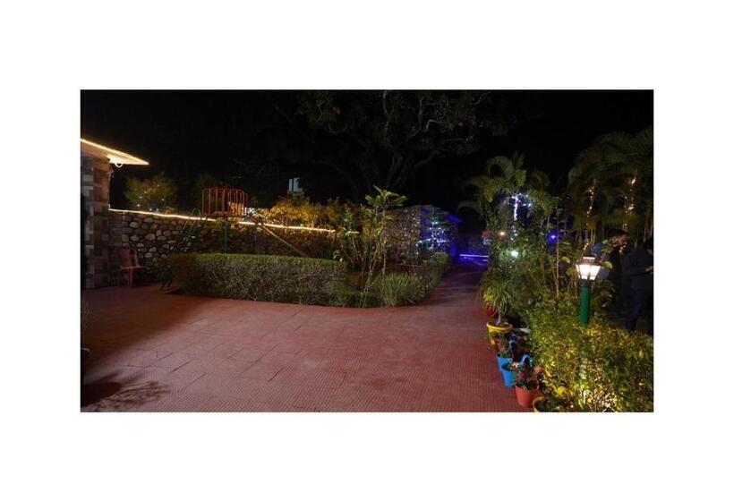 디럭스 룸, Hr Dukes Den Resort