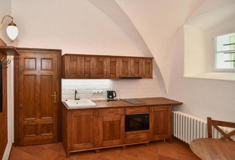 침실 1개 수피리어 아파트, Zámek Castle Račice   Předzámčí Forecastle