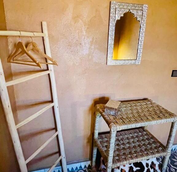 اتاق استاندارد, Tigmi Timhar
