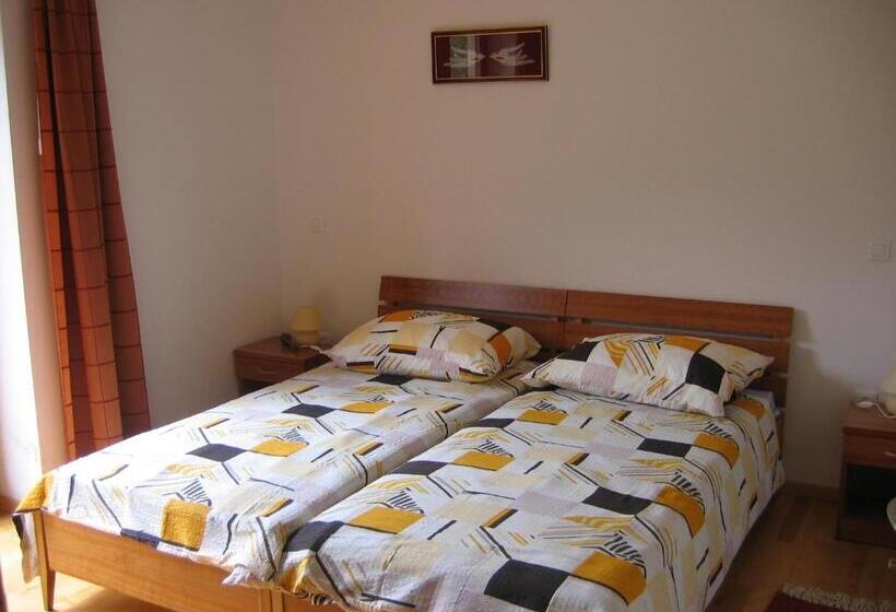 اتاق استاندارد, Country House Hotel Zlata Ribica