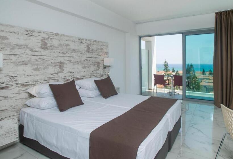 اتاق لوکس, Freij Splash Hotel & Resort