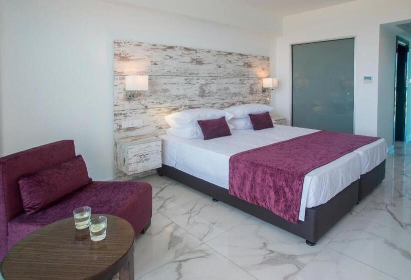 اتاق لوکس, Freij Splash Hotel & Resort