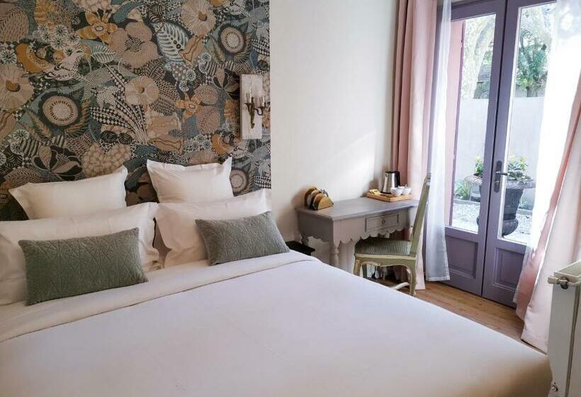 Номер Стандарт, Hôtel Sous Les Figuiers   Piscine, Parking, Centre Ville