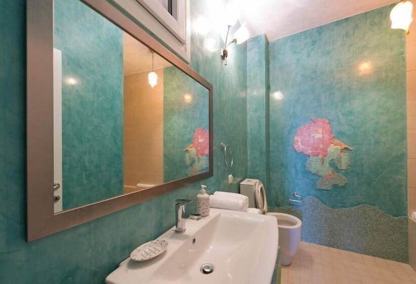 Superior Suite Sea View, Irida Boutique