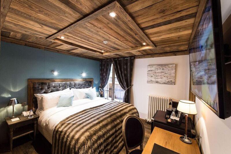 Номер Клуб, Le Chalet Blanc