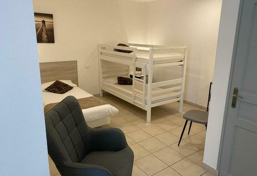 Семейный Номер Классика, Logis Hôtel L Oliveraie