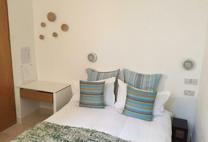 Quarto standard, The Luxury Inn