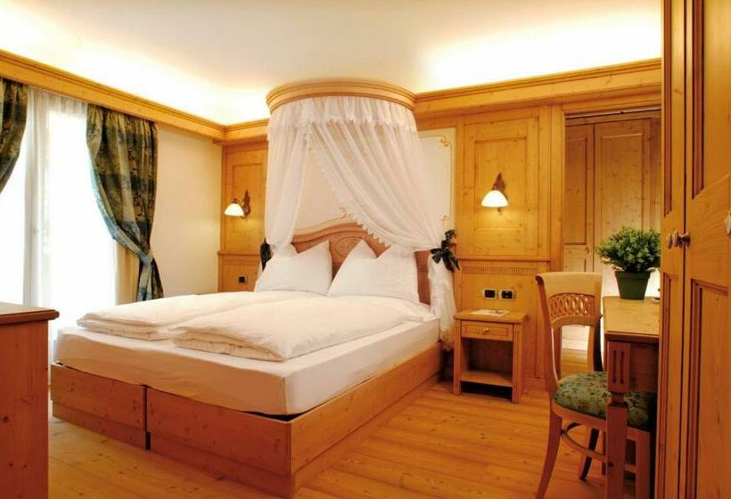 스위트, Alphotel Taller
