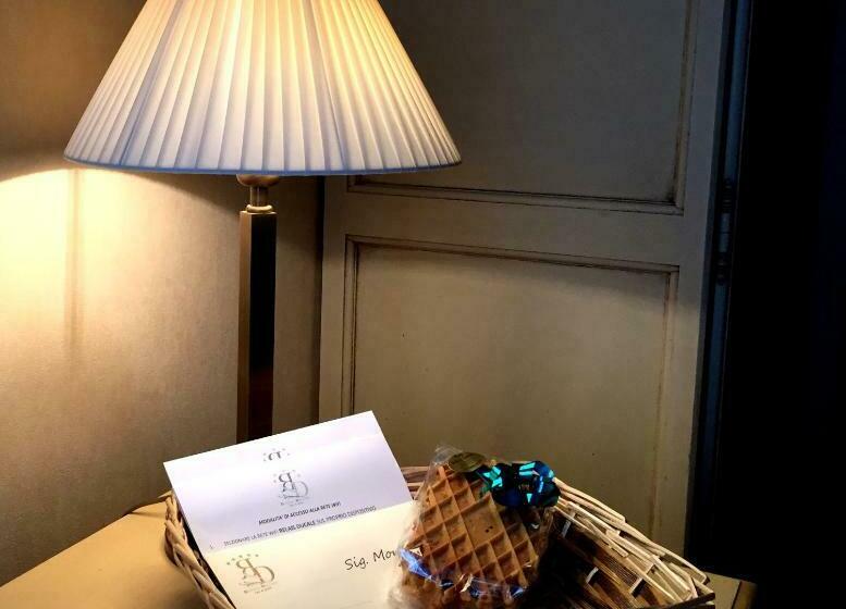 آپارتمان یک خوابه با دری مشترک که هال را جدا می کند., Relais Ducale Spa & Pool