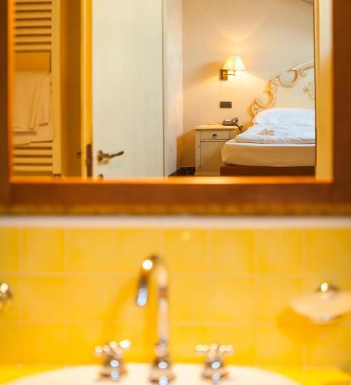 اتاق لوکس, Relais Ducale Spa & Pool