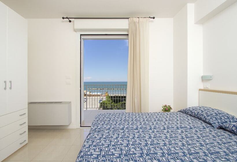 آپارتمان کامفورت 2 خوابه, Residence I Delfini