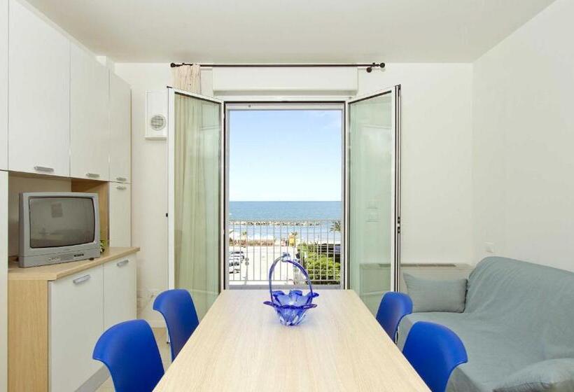 آپارتمان کامفورت 2 خوابه, Residence I Delfini