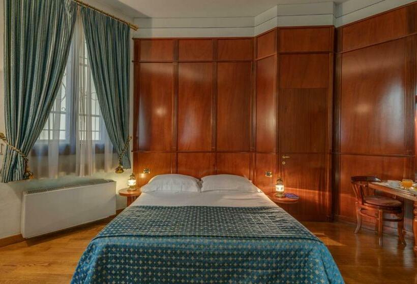 اتاق استاندارد سه نفره, Residenza D'epoca In Piazza Della Signoria